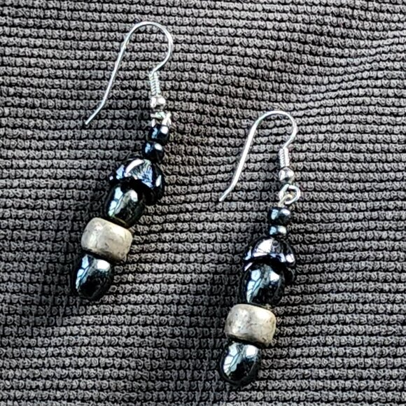 Vintage Etsy Blue/Black Iridescent Beaded Drop Dangle Earrings - Picture 5 of 12